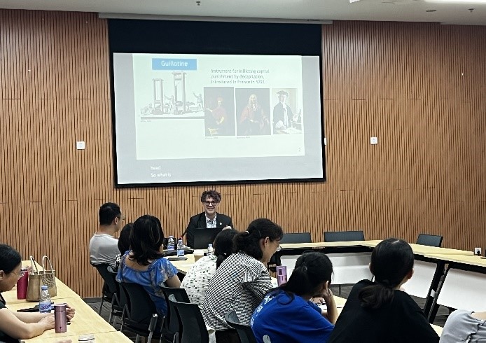 新闻二.jpg