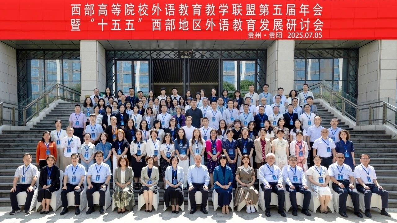 新闻三.jpg